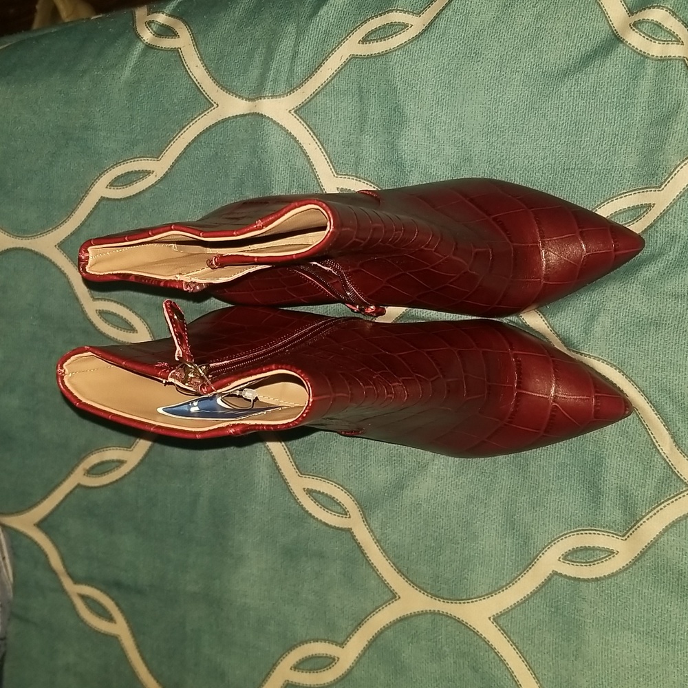 Women  high heels shoes